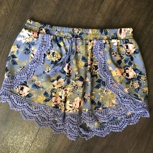 High waisted floral shift short